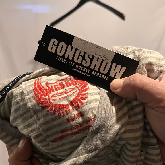 GONGSHOW HOCKEY MENS V NECK T SHIRT (XL) - Picture 2 of 2